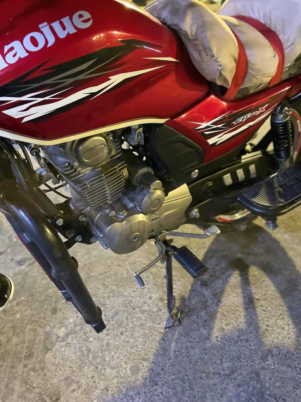 يالله
هاوجي جبلي موديل 23 مرقم لوحات انكليزي وسنويه باسمي هزه جديده بعدلها سنه 
دراجه شرط النضافه وشرط الفحص 
كهربائيات محرك غيره غيره كله مكفول وعلى 24 حباية 
تحويل ثاني يوم ودراجه وين ميعجبك افحص والك ضمان وتاخذها وانته مغمض 
صارلي ضرف وردت ابيعها وسعرها جوه السوك 
ب13 ونص قفل قفل 
مكاني الرمادي 5 كيلو غير متواجد على الفيس فقط اتصال وواتساب ***********
