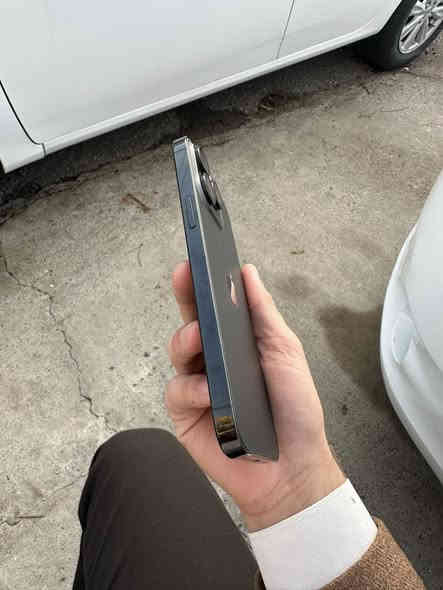 سلام عليكم 
للبيع ايفون 14 برو ماكس 
ذاكره 256 
دبل سيم 
نموذج M/za 
معا كارتونو فقط
مستبدل بطاريه اصليه شرط وضهر اصلي 
بطاريه 100 
لون اسود 
السعر 825 وبي مجال وشرط ب سعر ال 13 
للاتصال او المراسله واتساب قليل متواجد فيس
***********
