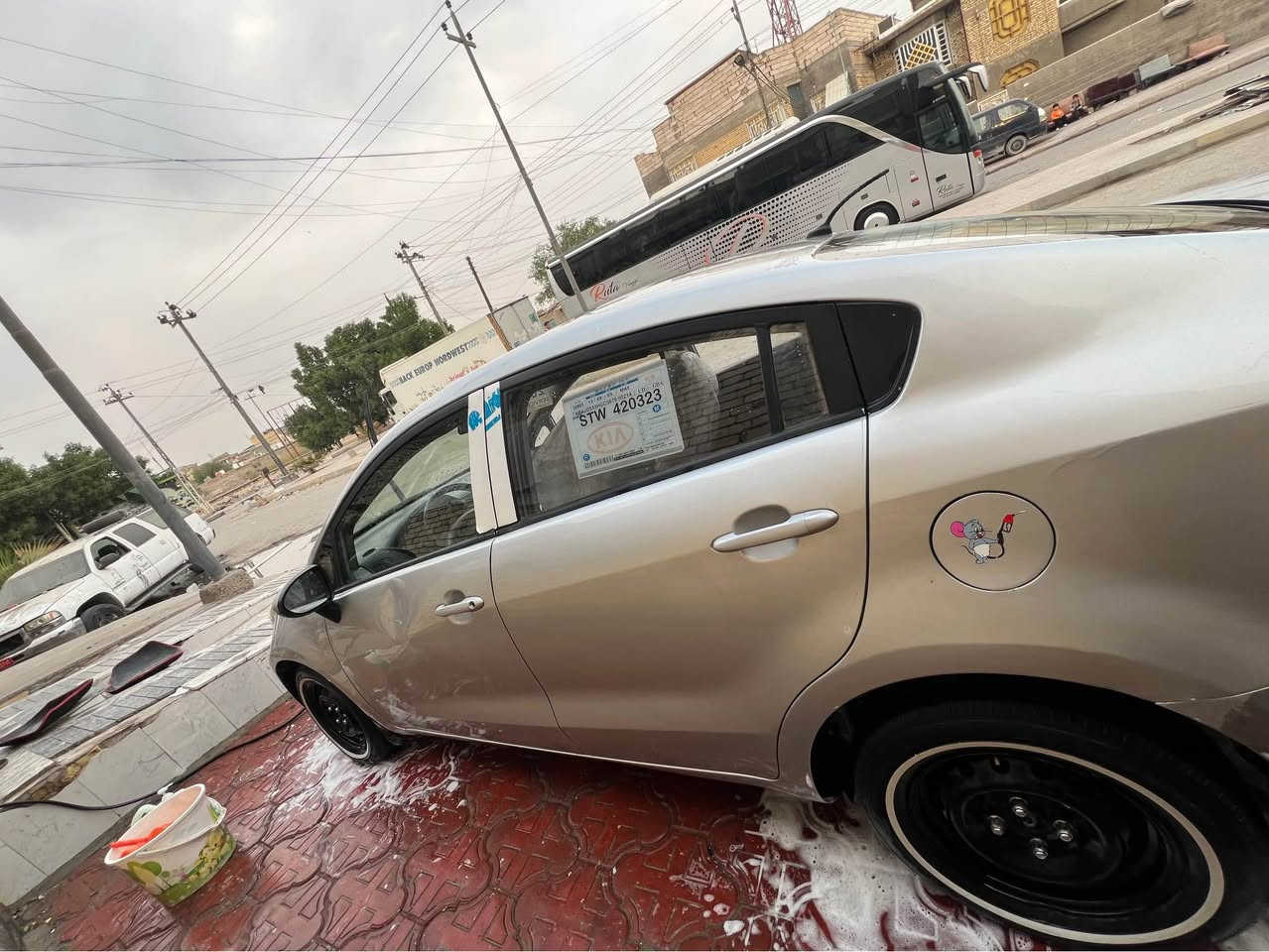 سلام عليكم كيه ريو خليجي مديل2013
مكينه 1600
كير كفاله مكينه بس وجه مفتوح 
اكفله من صبغ العالم من صبغ الحزام من ظربه القويه 
ومن تبديل بيه صبغ رش جماليه باقي شوف العين سعره 70 بيه مجال قليل كلش
رقم ذيقار تحويل ثاني
مكان البصره حي الاصدقاء 
*********** البصرة, العراق
