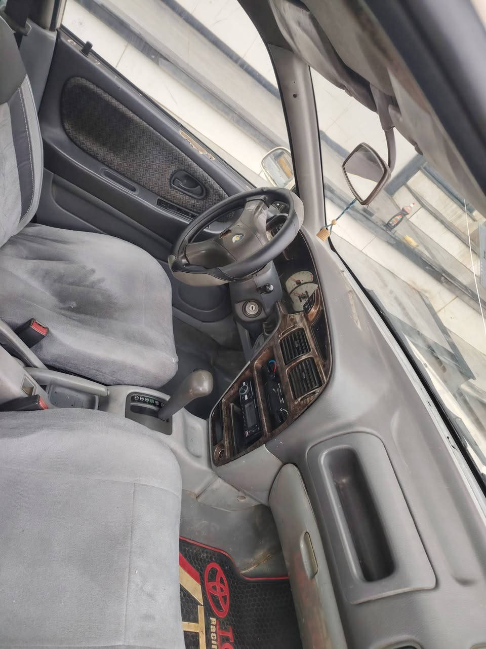 السلام عليكم ورحمة الله وبركاته عيوني برتون 2005 للبيع بيها فقط قطعتين صبغ سياره حلوه وجاهزه السعر ٦٢ وبيها مجال بسيط ***********
