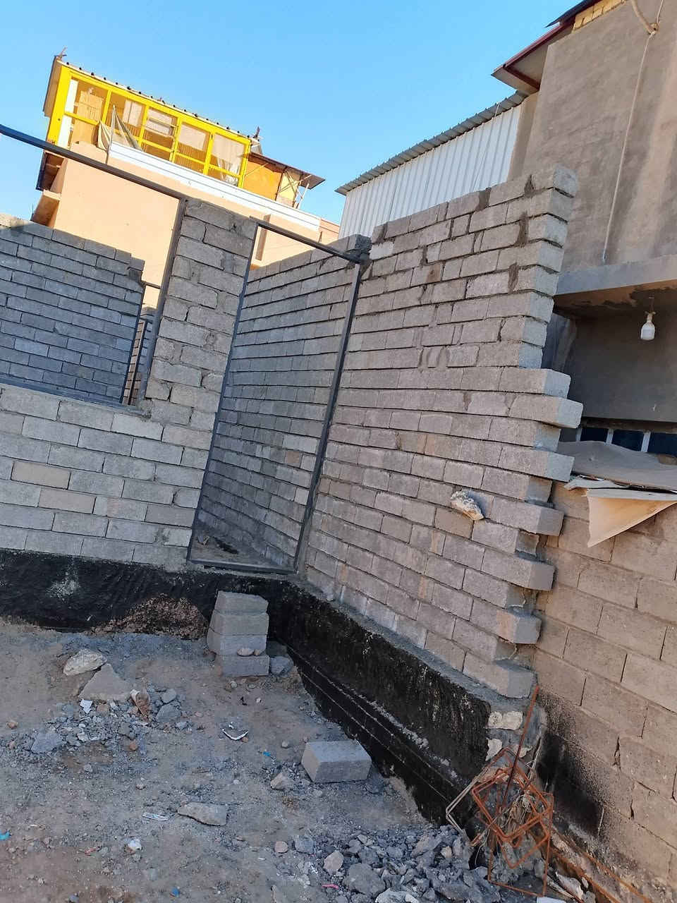 سلام عليكم ورحمة الله وبركاتة خلفه بناء بلوك وحجر بسعار مناسبه ورزق عل الله سبحانه  اي استفسار اتصال عل رقم ***********
