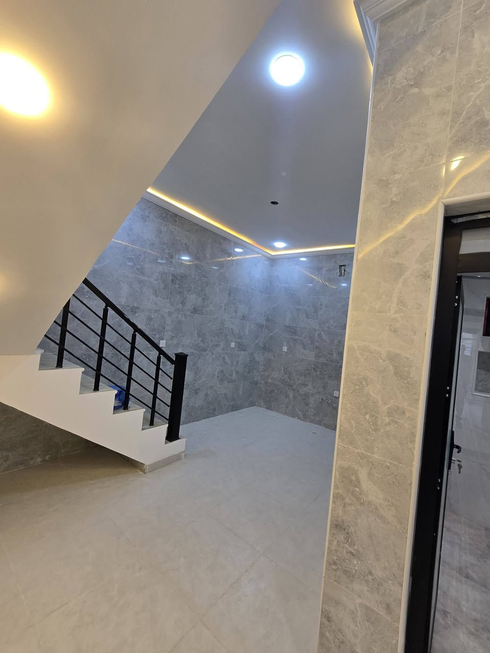 دار  للبيع 50 متر واجهه 5
السعر 197 مليون
حي الجهاد الرفاق
طابقين ونص مدخلين
الطابق الاول صاله مطبخ حمام منور  
  الطابق الثاني غرفتين وحمام
الطابق الثالث   غرفه وبيتونه وسطح
للاستفسار الاتصال متوفر واتساب
***********
***********
