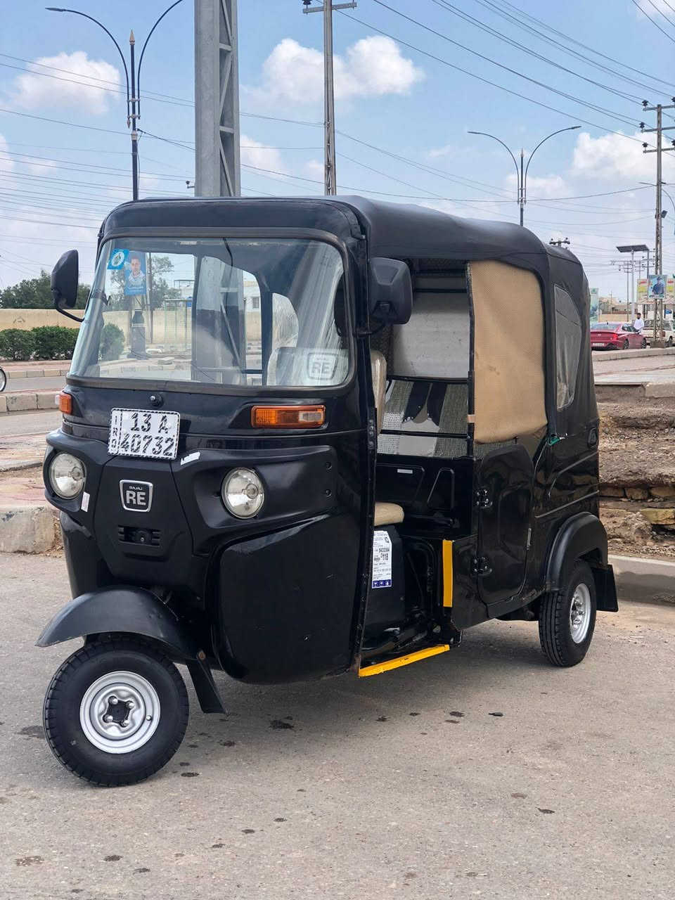 السلام عليكم تكتك للبيع 22 رقم وسنوية محرك كفاله بيه بس بارد جوه لبك لايت كشر كفاله تخم تاير دوشمه بجيس ***********.   .......  السعر 9700
