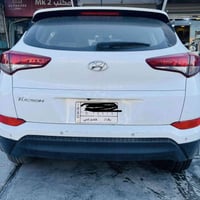 توسان خليجي موديل 2016 شكل ال18 للبيع بيها قطعتين صبغ والسونار بالمنشو...