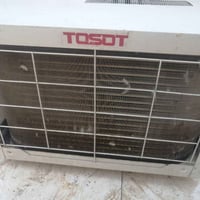 مكيف توسوت 2طن للبيع شغال سعره 225/ وبيه مجال  07746374073