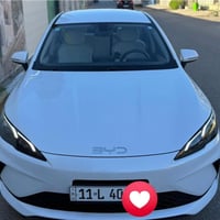 للبيع سيل 5 2025 رقم بغداد باسمي داخل ابيض كفاله عامه ماشيه 9800 الكلي...