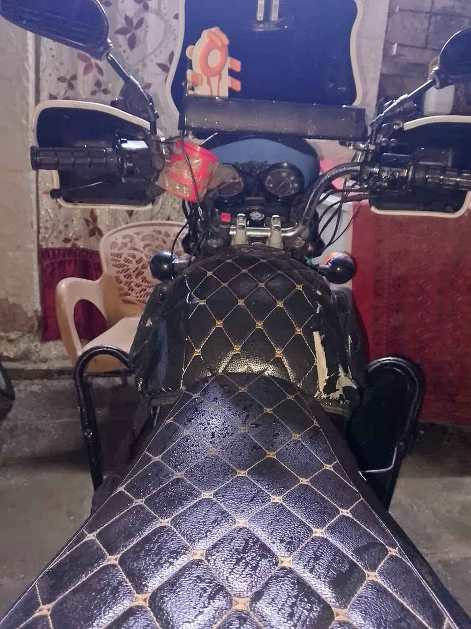 سلام عليكم اعيد النشر بسبب الوعود الكاذبة لا تجي احذف المنشور صار مرتين تصير بيه المهم بوكسر موديل 20 دراجه لا نضوح لا تخبير نكره سلف دراجه بدون اوراق اكفلها سرقه وتاخذها من باب بيتي دراجه شوفت عينك عليها تزويدات وخير من الله عارضها مليون 50  وبيها مجال كلش بسيط مكاني بغداد الحسينية


**إذا كنت صاحب هذا الإعلان وتريد حذفه لأي سبب، رجاءا أرسل رسالة إلى الدعم الفني**