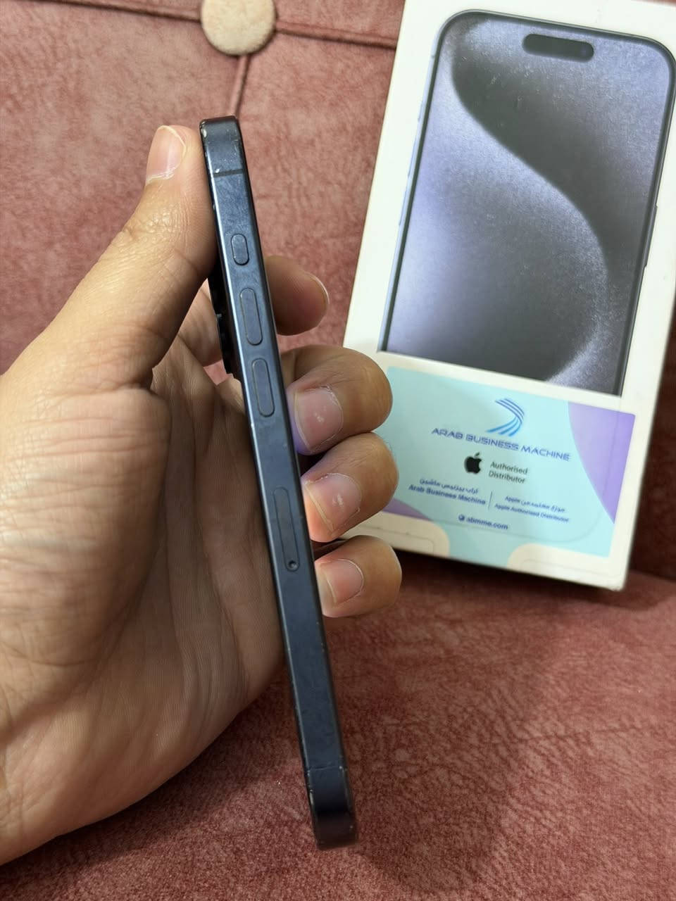 سلام عليكم
ايفون 15 برو فقططط برووو فقطط للبيع 
ذاكرة 256 
بطارية 81 
نظافة 75‎%‎ 
مكاني بغداد 
للأستفسار *********** 
السعر 775 قفل
