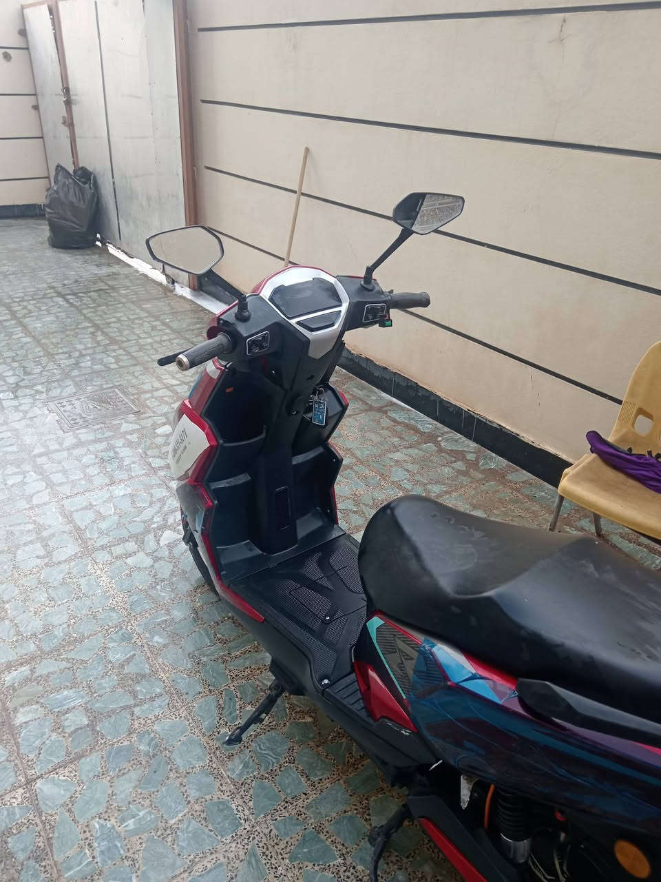 السلام عليكم دراجه سكنس 6 بطاريات ع فحص دراجه جديده خير من الله بصمه بعدهه ع وضع الشركه السعر460 وبيه مجال للطيبين ***********
