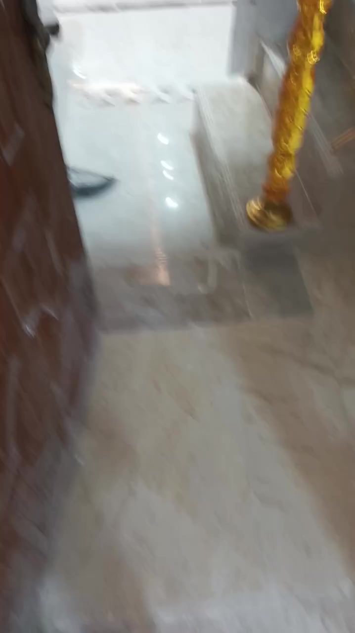 خلفه صبغ وطلس وتصليح وعازل رطوبه مقيم في بغداد للتواصل***********
