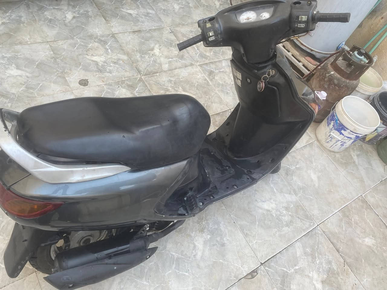 السلام عليكم دراجه فراشه للبيع نظيفه مكان البصره الزبير سعر 400 وبيها مجال ***********
