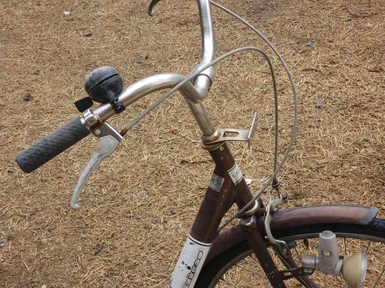 بايسكل ياباني للبيع✨️
.بايسكل ياباني حجم ٢٦ ✅️

.البايسكل قوي 💪
.يجي ويا جرس اصلي🛎
. ولايت تحكم ذاتي يعني من ادوس يمشي على حركه التاير🚨 واصلي😃
.مكان جلوس خلفي🚲

ورقم البايسكل موجود بل صور 👍🏻
فحص المواصفات عل نضر👁
السعر :١١٩ 
للاستفسار:***********
