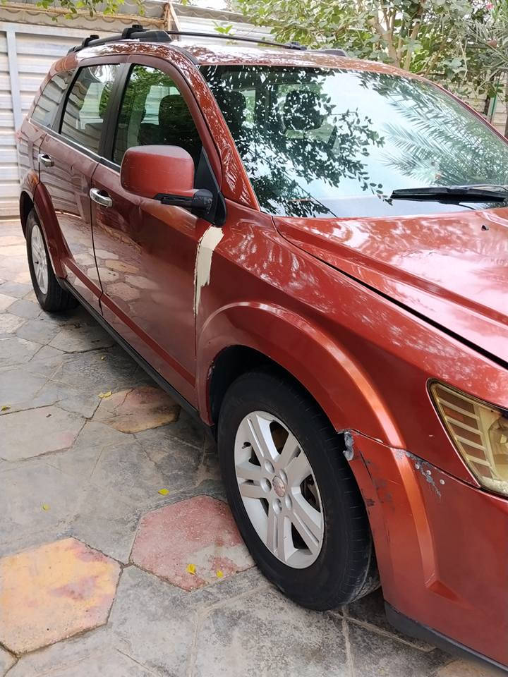 السلام عليك 
دودج جورني مديل 12 رقم بغداد راعيها بالبصره محرك أربعة اسلندر تبريد قطعه واحده مصبوغه احزام تبديل اربعه ابواب بأمريكا بيها صبغ ومعجون بالدوسه تحت باب السدر مكان السياره بصره  هارثه شرط التحويل  محرك كير تمام السعر 85 للتواصل *********** البصرة, العراق
