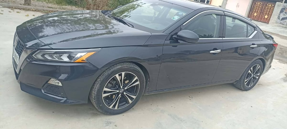 نيسان التيما موديل 2019 SL فول مواصفات سنويه جديد  رقم الماني صدر جديد تايرات جديد تبريد تدفئه شغال سياره بدون نقص ظرره بونيد فقط گير محرك بشرط لا صرف ولابخار ثاني يوم تحويل .

سعر 144ومجال بسيط 

مكاني ديالى خانقين 

رقم موبايل ***********
