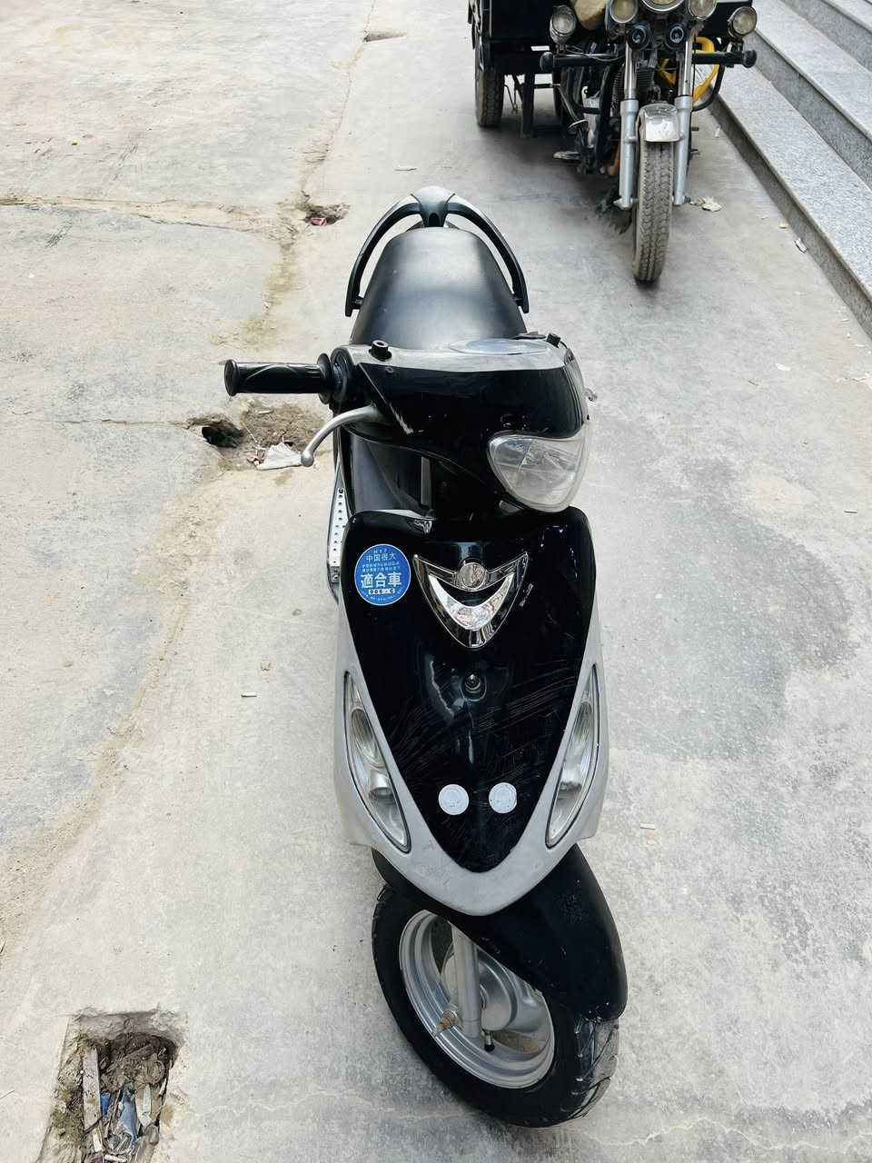 السلام عليكم
دراجه ماكس منغولي للبيع 

دراجه شوفت عينك مختمه ما عوزها شي 

دراجه كهربائيات كلها شغاله نكره سلف 

ديوانيه مركز رقم***********
