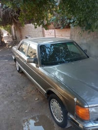 مارسدس جامبو راسي 300sE رقم انكليزي بغداد تخم تاير حداديه جديد السياره...