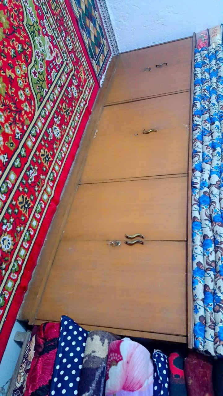 السلام عليكم كاونتر وبوفيه للبيع مكاني بدايه شارع النفط مقابل مستشفى الكرامه ***********
