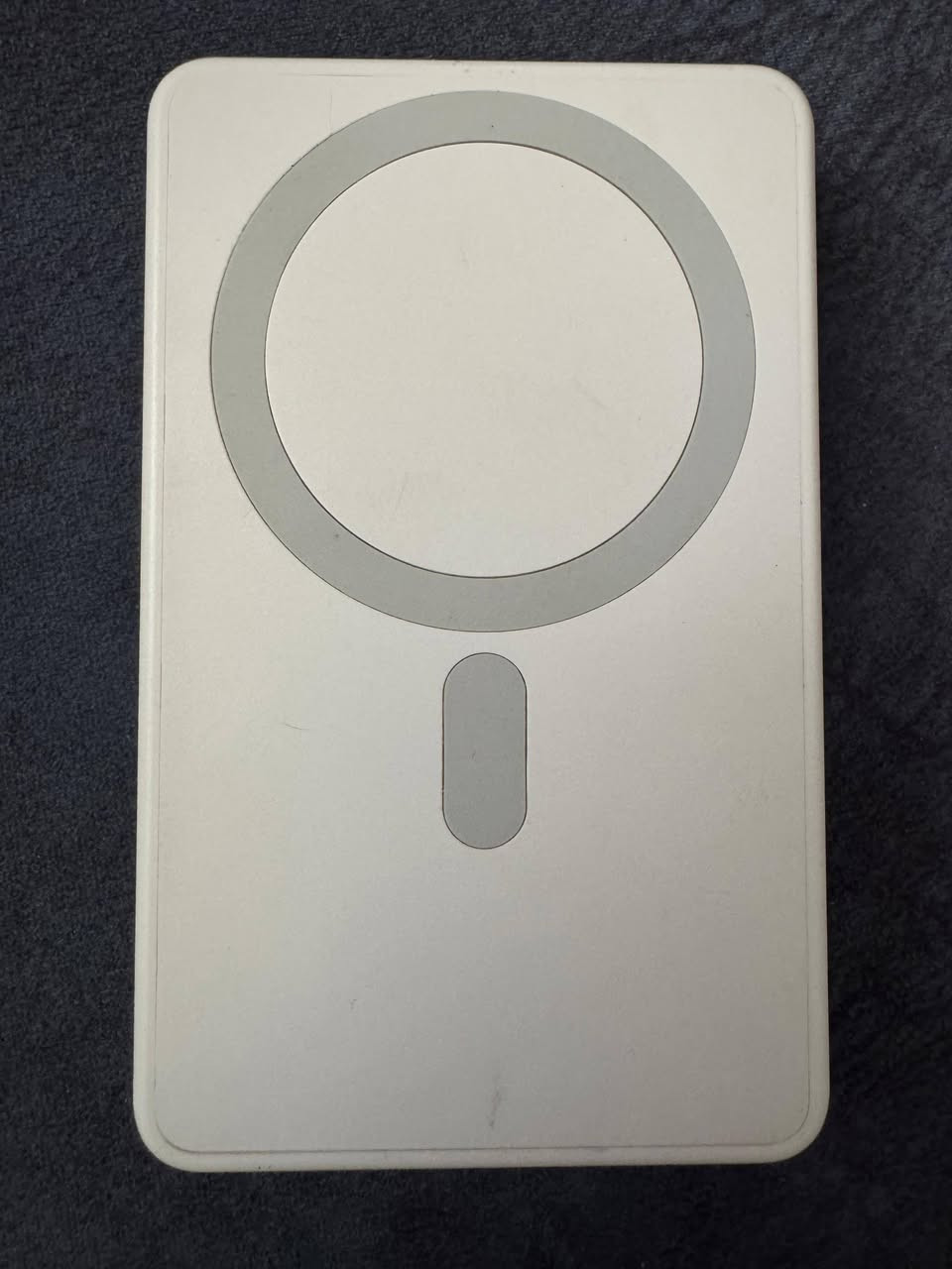 باور بانك مغناطيسي لاسلكي وقابل للطي (Folding Magnetic Power Bank) بسعة 5000 مللي أمبير (mAh).

يتميز هذا الجهاز بقدرته على شحن أجهزة متعددة في وقت واحد وبطرق مختلفة.

يحتوي على منطقة مخصصة لشحن ساعة آبل لاسلكياً.

يعمل كشاحن متنقل للهاتف والساعة، وفي نفس الوقت يمكن استخدامه كستاند لمشاهدة المحتوى أثناء الشحن.

 يدعم الشحن السريع السلكي.

يتميز بتصميم نحيف وخفيف الوزن يسهل حمله في الجيب أو الحقيبة.

السعر10


**إذا كنت صاحب هذا الإعلان وتريد حذفه لأي سبب، رجاءا أرسل رسالة إلى الدعم الفني**