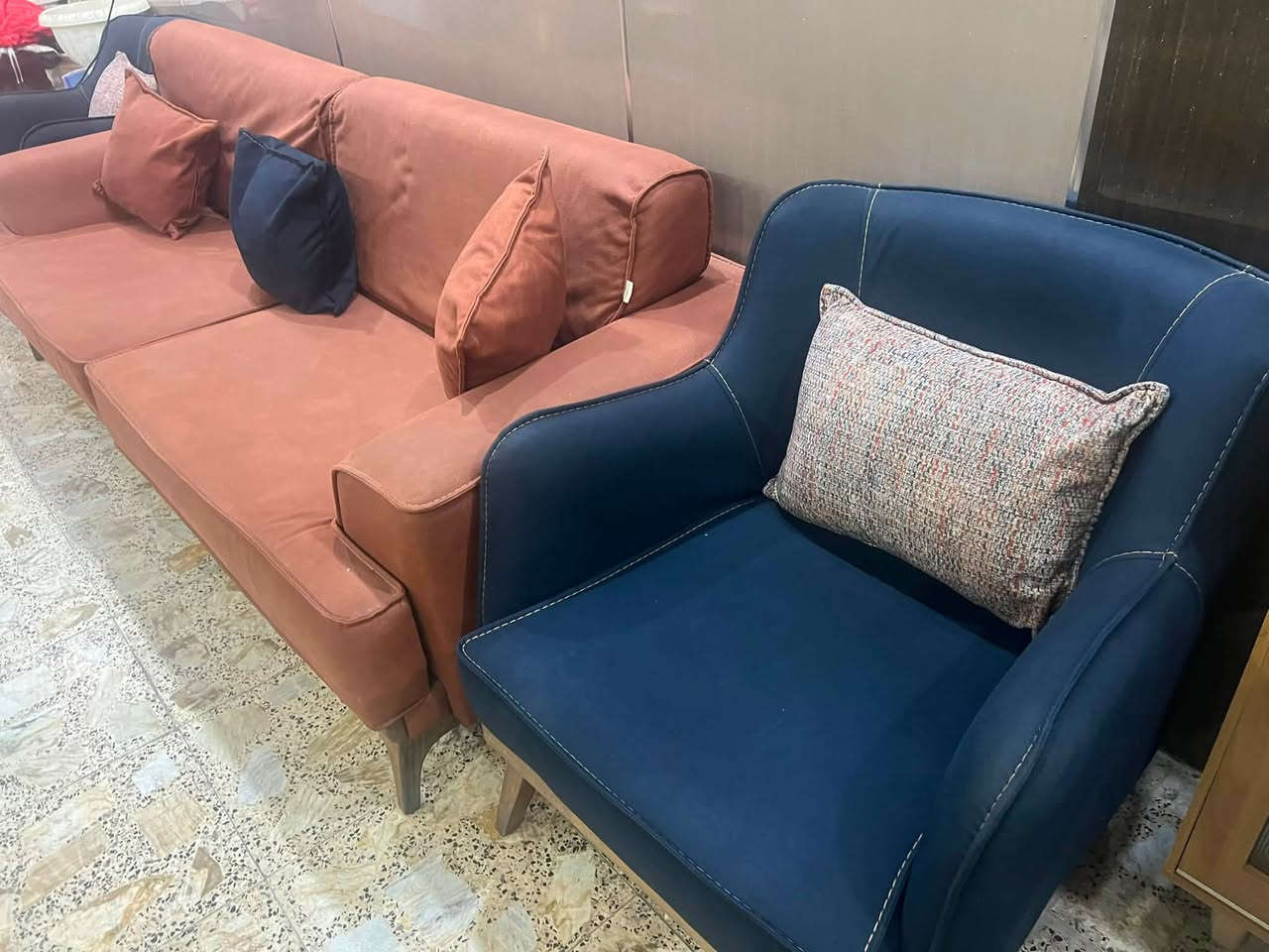 للبيع الاتصال
7708893898


**إذا كنت صاحب هذا الإعلان وتريد حذفه لأي سبب، رجاءا أرسل رسالة إلى الدعم الفني**