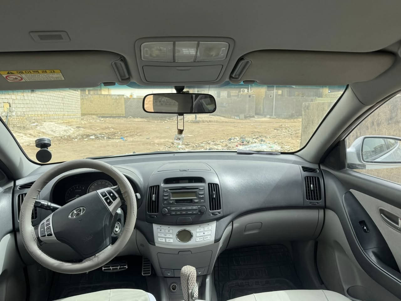 سلام عليكم الانترا مديل ١٠ سيارة جاهزه البيع او مراوس العنوان ذي قار ***********
