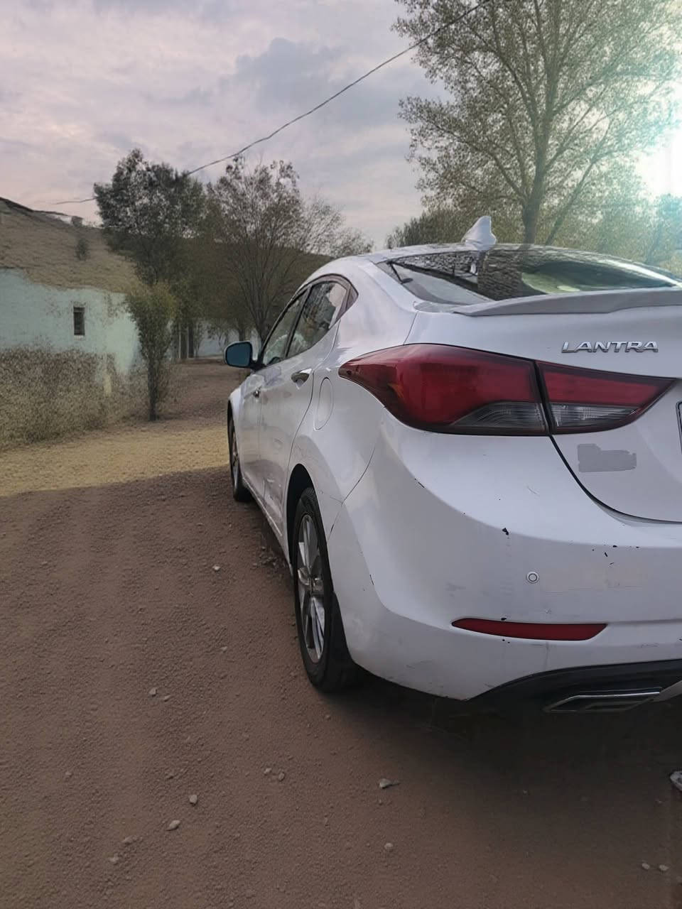 سلام عليكم سياره النتره موديل 14شكل 16 وراد خليجي فتحه ميكنه جديده ستوني شاده وحداديه جديده سياره احله من صوره بس بيه تلحيظات بيسطه وسياره خير من الله سعر خاص رقم الهاتف‏‪***********‬‏ خابرني وبيك خير وتدلل سياره جوه بلاش
