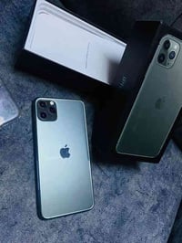 ايفون 11برو ماكس للبيع نضافه100% كارتونه ويا و كيبل الاصلي  ذاكره 256 ...