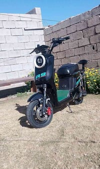 دراجه R9البيع دراجه حلو ورزنه السعر 400رقمي 07713637590