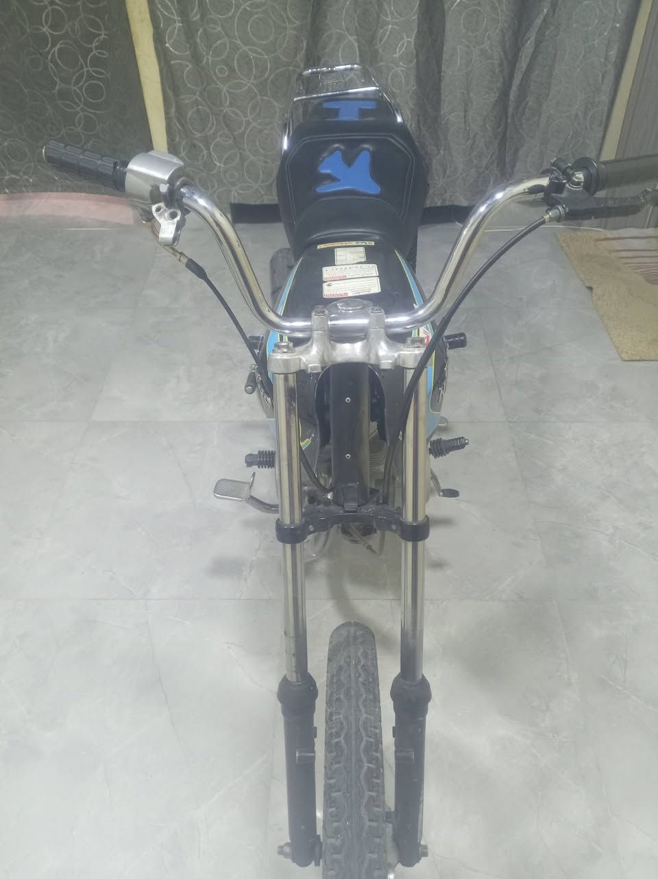 حربيه فول شرط محرك صوت مكو عبالك ممشغله موديل ١٩ السعر 250رحمخ وليدكم مو شراي لا ترسل متوجد فيس و اتصال هم مجود ***********
