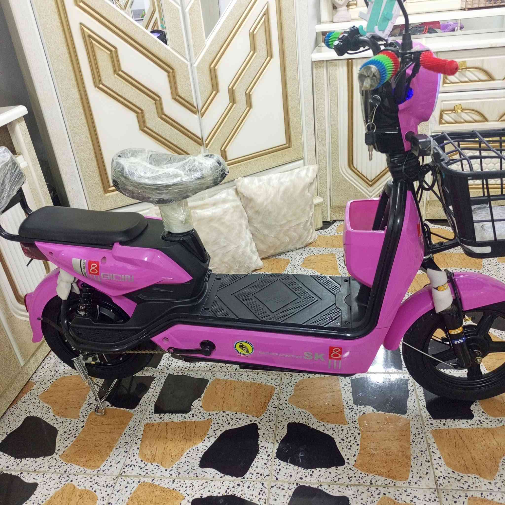 السلام عليكم دراجه للبيع مستعجل على بيعتها سعر 325 دراجه جديده توها طالعه من المحلات صار الاسبوع اسمها ار ثمانيه ***********.      الوان الناصريه اسكان الصناعي
