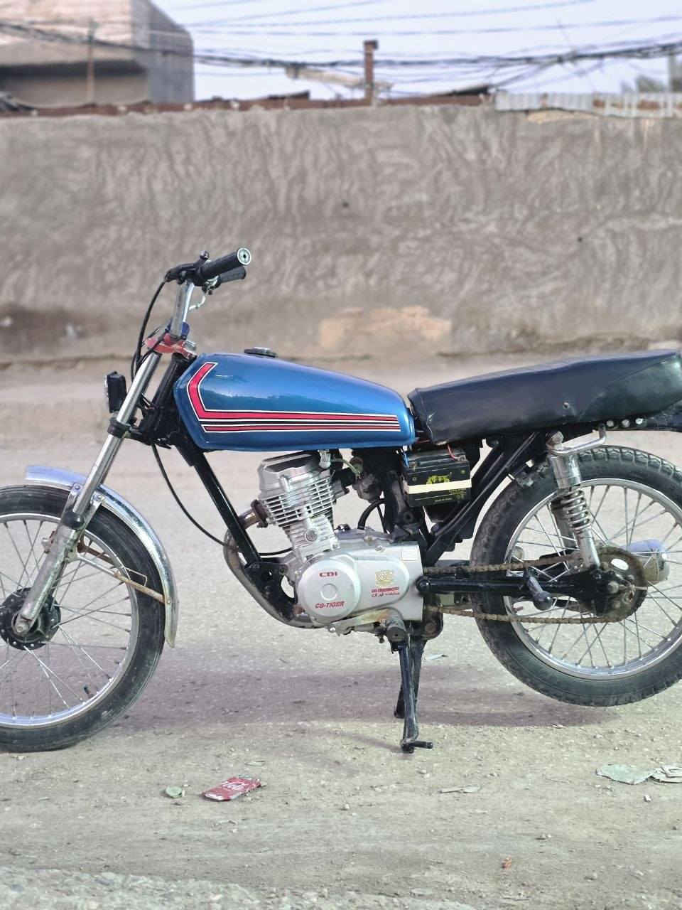 سلام عليكم شباب دراجه تايكر للبيع مكفوله مديل 24 شلعه كلش حلوه سعرها 350 وبيها مجال قليل موو شراي لاترسل هذا رقمي *********** مكاني نجف كوفه عباسيه
