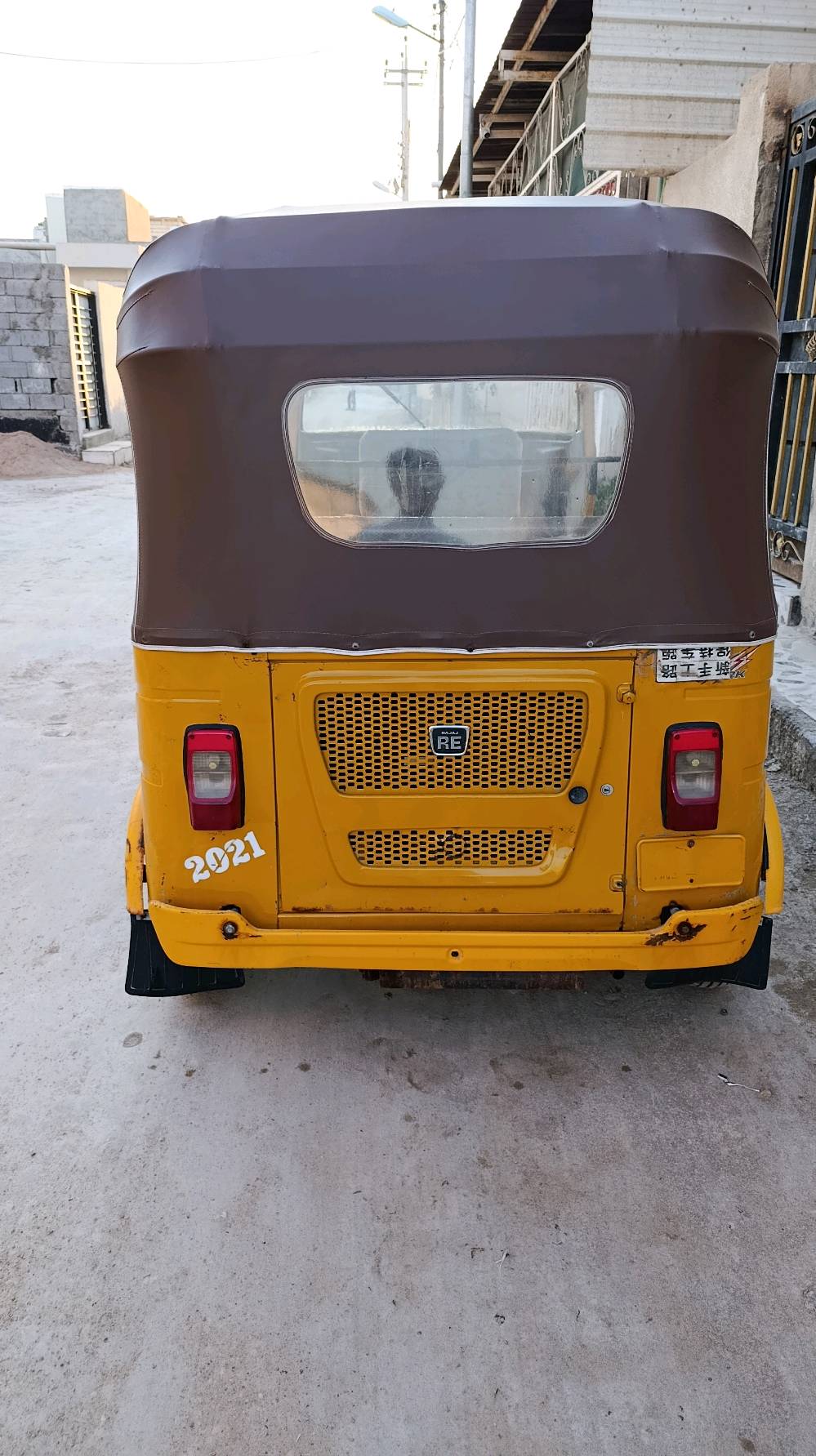 سلام وعليكم تكتك للبيع مديل 2021رقم وسنويه محرك مجفت شركه ليبل وردي بيها ضربه بل لغد وخياسات الصفاح سعر 5700وبيها مجال جوه 5ونص مابيع. مكاني البصره شط العرب جزيره باب الهوه رجاهن لمو شراي لا يراسل 