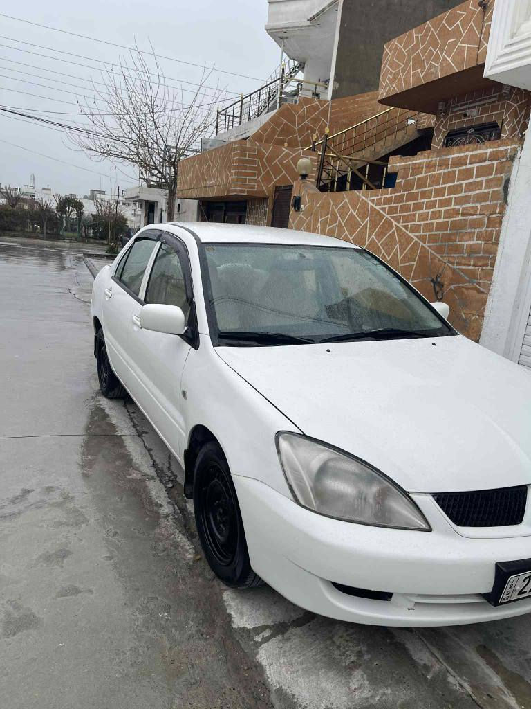 Lancer
2011
مەکینە گەورە، بیلاد
سێ پارچەی دواوەی سبووخە ،
پێشی کەپسە،
 سەقفی کاڵبوونەوەی نیە، تەرزەی نیە
سەنەوی نوێ یە
ناوزەردە
جام کارەباییە
ناوفۆرمیکا
شاشە ئایپاد
تایەی نوێ یە
بۆزانیاری زیاتر ، تێل بکە
*********** شربازهير, السليمانية
