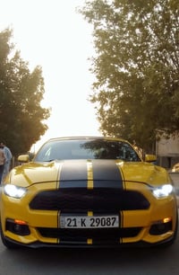 موستنك موديل 2017فوول كشف لون مميز اصفر ايكو بوست حادثھھ شوية من البني...