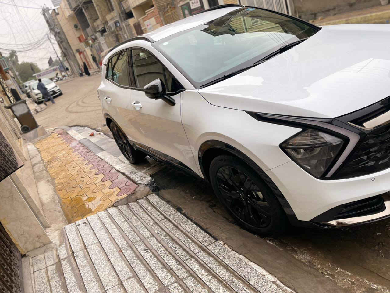 سلام عليكم  سياره سبورتج مديل 2025 جيتي لاين  فول عده البنرامه  سياره جديده بمعنه الكلمه   

 ملا حضه  بيه فد شخط يم قبق ابانزين فقط   

كما موضحه بل صوره  
 مواصفات الجيتي لاين معروفه  السياره ماشيه 12الف  امل الضمان  الدوليه  
 مكان السياره البلديات  
 
السعر شدتين وخمسه واربعين يعني 245؟
 الرقم ***********
