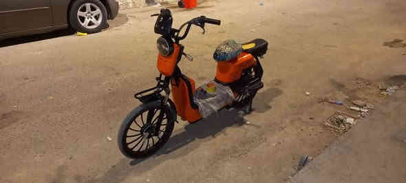 سلام عليكم دراجه شحن للبيع من وكالة حيدر النيار تحتاج فقط بطاريات السعر ١٠٠ وبيه مجال بصيط /عنوان البصره حي الأصدقاء/الرقم ***********/ها ها للعلم تحتاج جوزه سعر الجوزه ٥٠٠٠٠ /فقط بصمه شغاله
