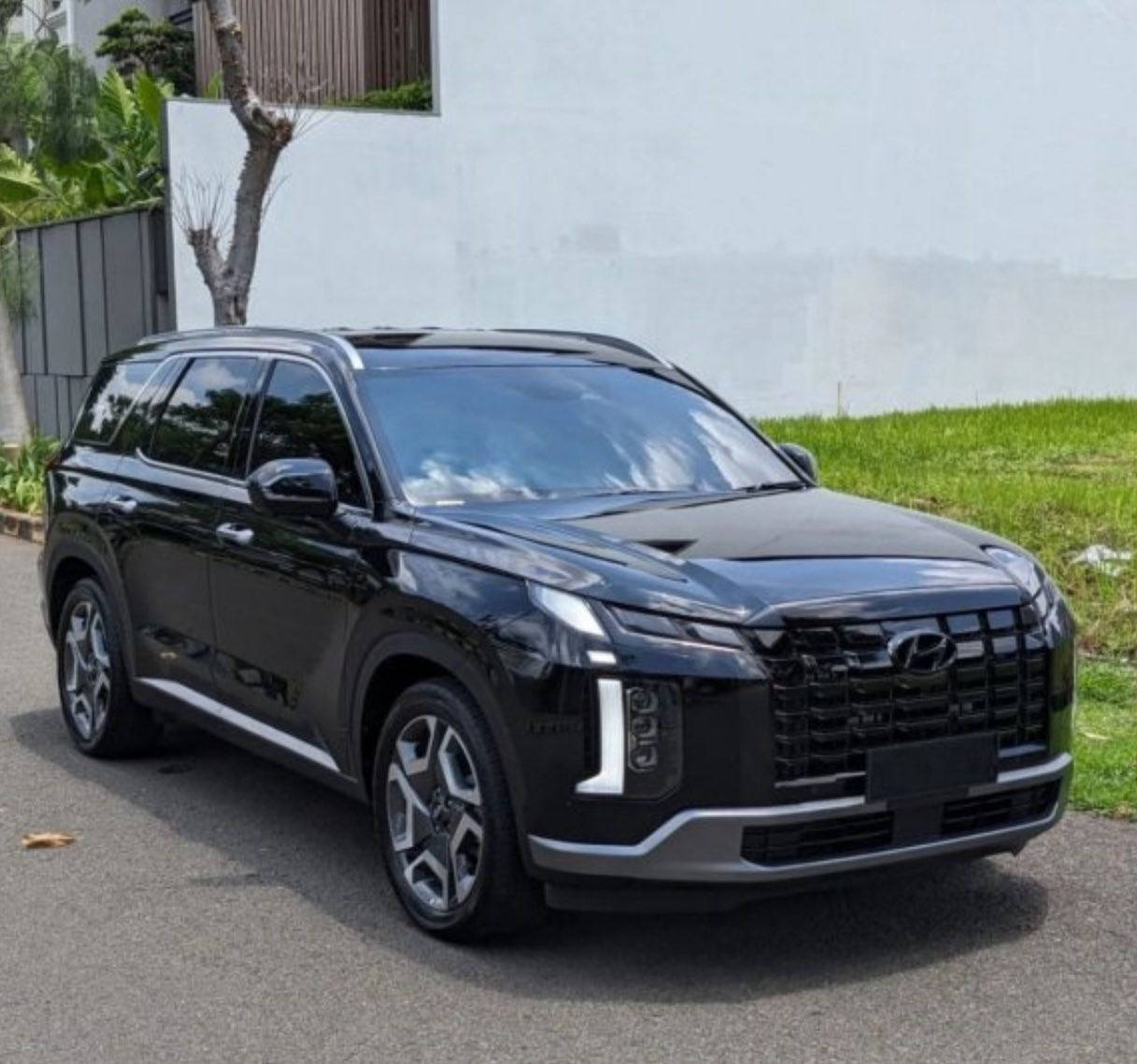 بسم الله الرحمن الرحيم 
هيونداي بليسايد 2024✅       فئة لمتد limt🚔🚓
دخول جديد ✅ 
وارد كوري بدون ضرر كفالة عامة 
حره
، اللون الاسود مميز ، ويل كب 20 بوصة، وشاشات، وكاميرات 360 درجة، ومقاعد VIP جلد بتبريد وتدفئة، ونظام صوتي . تشغيل عن بعد تقديم تاخير ع ريمونت 
،مرأة شفط 'كامرة اشارة بالدشبول ستيرن تبريد تدفئة 
  فول مواصفات 
✅  (كفاله عامه)
✅ 7 راكب
✅ الوقود: بانزين
✅ محرك 6 سلندر – 3800 CC

📞 للاستفسار عن باقي التفاصيل 👇

‭٠٧٨٢ ٢١٣ ٣٦٠٦‬
‭٠٧٨٢ ٦٤٧ ٠٧٩٤‬ ‭
