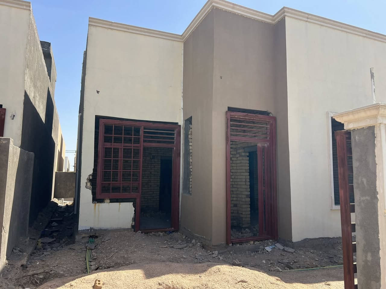 اعلان بيع
مجمع الفردوس السكني المرحله الاولى مستلم من الشركة  
                        
 
البيت حاليا هيكل في طور البناء 
غرف  عدد ٢  منور داخلي  حمام داخلي مطبخ كبير صالة و استقبال  

السعر المطلوب   135 مليون  
للتواصل خاص 
                      ***********
