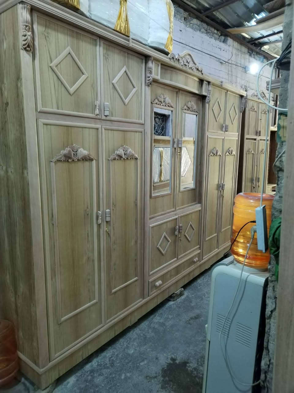 🛏 غرف نوم تزكام – درجة أولى
✔️ الخارج 5 ملم
✔️ الداخل 4 ملم
✔️ صاج متين + صبغ حراري ثابت 
✔️ جودة عالية وتشطيب أنيق
📞 للاستفسار تواصلوا ويانا 
🚚 توصيل متوفر كافة المحافظات


**إذا كنت صاحب هذا الإعلان وتريد حذفه لأي سبب، رجاءا أرسل رسالة إلى الدعم الفني**