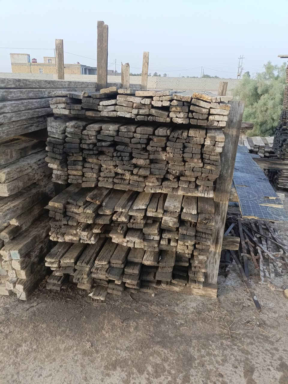 قالب خشب روسي نضيف للبيع 
العدد 15مكعب نضيف نضيف 
العنوان ناصريه شطره *********** غير متواجد ع الفيس
