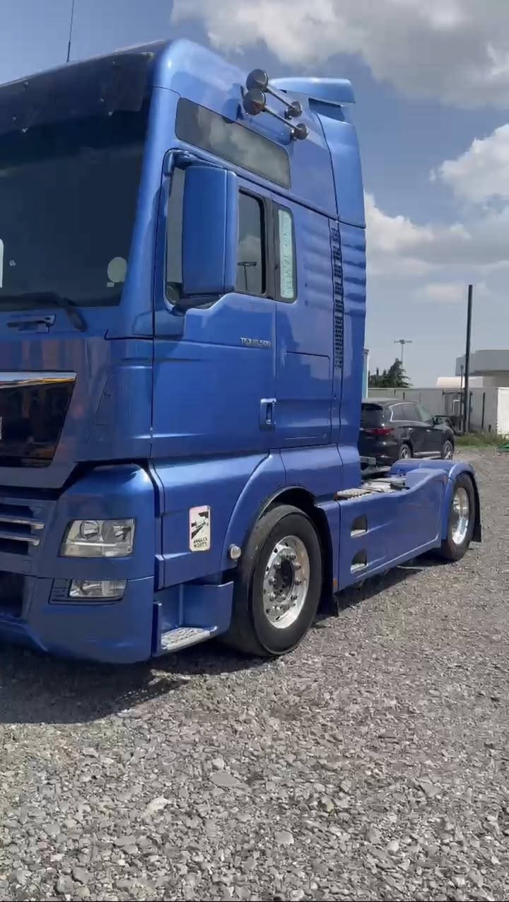 موديل 2018، وحدتان، 350 كم و500 كم، التوصيل إلى العراق. يرجى التواصل معي لمعرفة السعر.


**إذا كنت صاحب هذا الإعلان وتريد حذفه لأي سبب، رجاءا أرسل رسالة إلى الدعم الفني**