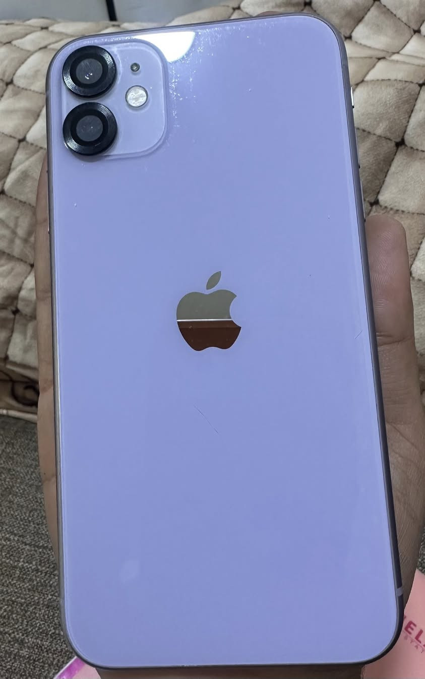 سلام عليكم ورحمة الله وبركاته جهاز آيفون ١١عادي ذاكره ١٢٨جهاز نضيف مبدل بي شاشه ومع العلم شاشه هم مكسوره بس معليه بل لمس لمس مالته كلش حلو وهاي مالته التعلي وتنصي عاطله ومبدل بطاريه عاديه بس الصرف مالته طبيعي مايصرف واستفسار الاتصال على الرقم *********** مكان بغداد سعر ١٧٥ وبي مجال
