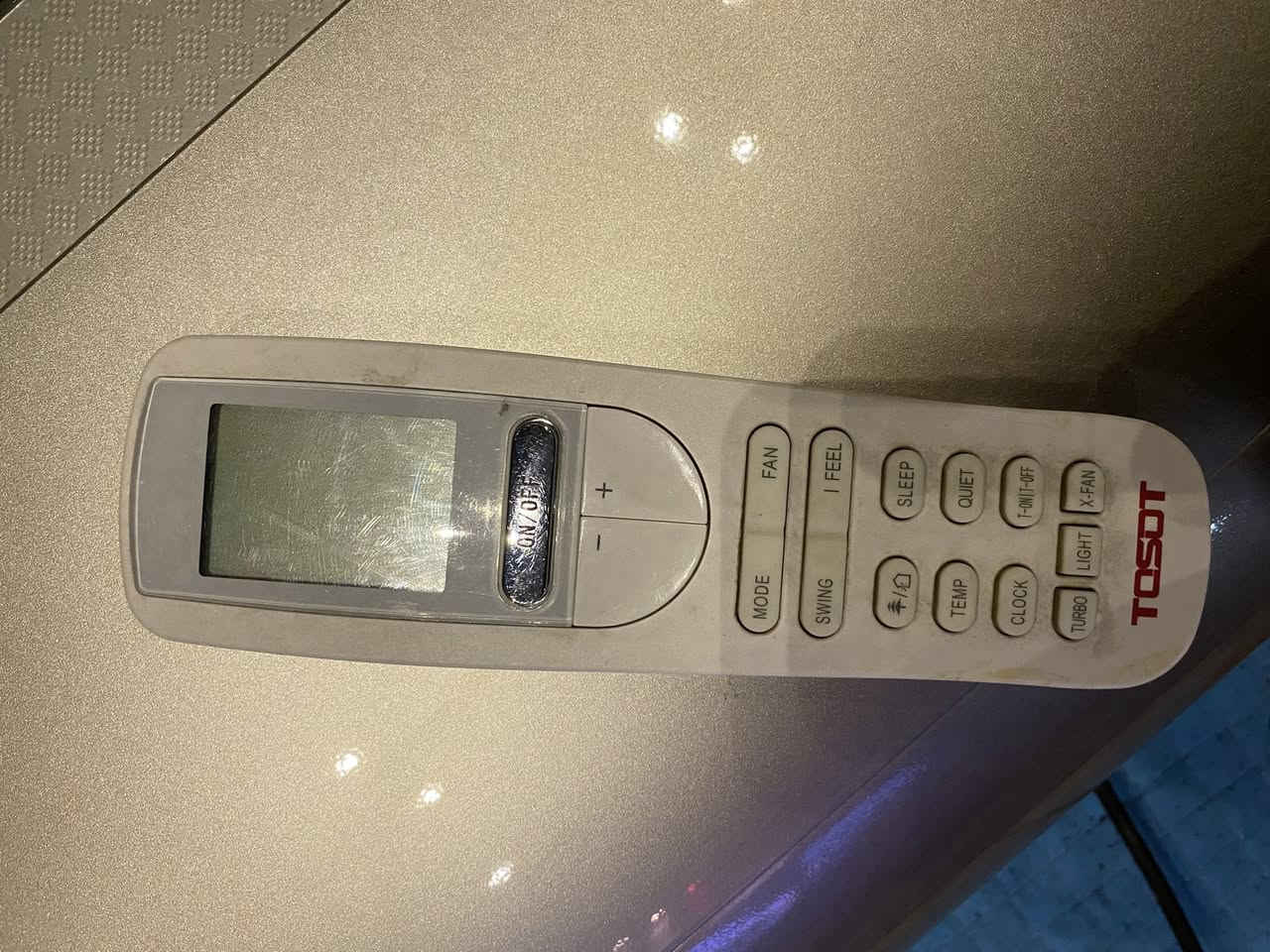 السلام عليكم
سبلت توسوت 2 طن اصلي وهوا ثلج وشغال 100% بدون اي عطل 
السعر 400 الف 
مكاني بغداد حي الاعلام
شراي خاص


**إذا كنت صاحب هذا الإعلان وتريد حذفه لأي سبب، رجاءا أرسل رسالة إلى الدعم الفني**