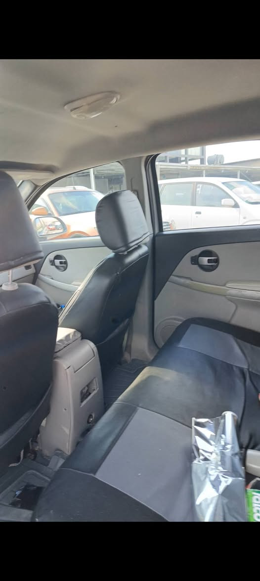 شوفرلیت اکیونوکس 2005 - V6 
سعر 62 ورقە مجال 11 ورقە غرامە 
حیزام نیە ب حیزام دفروشم بێ داخلی شرط
گێر مکینە کهربایی ارباک تحویل غرامە شرط 
دهوک *********** دهوك, العراق
