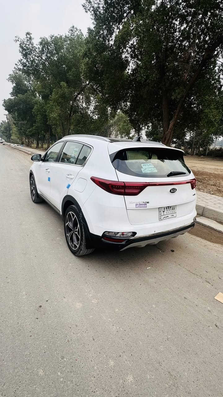 سلام عليكم سبورتج جي تي لاين 
معروفه مواصفات الجي تي لاين فول الفول جنطة كهرباء بنراما شاشة كامرة دوارة لدامامي وخلفي فول حساست السيارة جاهزة  
مديل 2020 
ماشيه 90 الف
سياره جديده كلش مكفوله من كلشي ما عده صبغ صبغ مقدمة الجاملغ الأمامي والدعامة الخلفية
مناقصه شي سياره حته تايرات وباتري جديد  
سعر 194
بغداد *********** مكاني بغداد الامين الثانية
