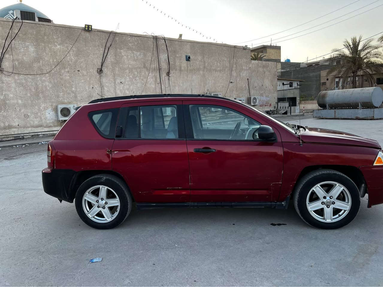 ‏جيب كومبارس موديل 2007 محرك 2000 دوش سياره جاهزا كير محرك حداديه  سياره جاهز بس نقص تبريد سعر 50 وبيها مجال مكاني بغداد حي الخضراء 
الاتصال 
*********** Colombo, Sri Lanka
