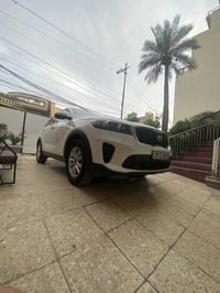 سورنتو 2020 ابيض امريكي السعر 200  مكينه 2400gdi سبعه راكب  حادثها باب...