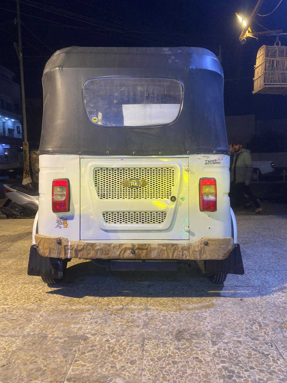 السلام عليكم تكتك21 تكتك مكفوله من صبغ ول بارد و مكفوله حته دوساته تكتك تخم تاير كامله تكتك كهربايات كله شغاله تكتك كلش جديد و بسمي اني الشخصي. التستفسار عله هاذه ل رقم ***********
