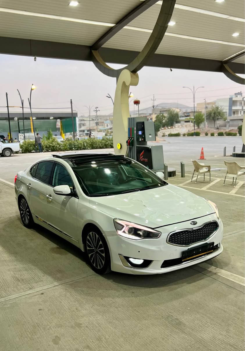 بسم الله الرحمن الرحيم(***********) 
KIA CADENZA 2016 VIP ساغە سەیارەکە دوبەیە
(ادوات ادوات مابی رقم) سەیارەکە بێ ڕەقەمی دوبەیە
کیای کادێنزا ٢٠١٦ دوبەی سەیارەکە ساغە موس و بڕاوە نییە
مواسفات VIP فول فول دەرەجە ١ تەنها 67هەزار ڕۆشتووە
ناو و دەری وەک شەریکە ماوە بێ شوخت و چاڵ و دڕاوییە
پانۆڕاما سەقف شوشە بەسمە شاشەگەورە کامیرا بلوتوس
ئاوێنە ئیشارەت و شەفت و قیبلەنما تعدیل سورعە
سوکان تەلەفون و ڤۆلیۆم کوش هیتەر جلد کارەبایی
٣ گێڕە تۆماتیک و عادی و گێر لەسوکان تراکشن
هەر ٥ تایە و ویلی قیاس ١٨ لۆک لۆکن بەسپێرەکەیەوە
جام ئۆتۆ لایت عەدەسە و زینۆن لایت و بەگلایت لیدە
تەبرید مەرکەزی ئیمپیفایەر سیستەمی سەوتی infinite 
دەرگا و سندوق بەسمە پشت و پێش حاسە ABS
 زۆر مواسفاتی تری هەیە لێرە هەمووی باس ناکرێت
سەیارەکە هەموو گیانی بەشەرت ئەفرۆشم 
گێڕ مەکینە کارەبایی تەبرید تەقەوڕەقە هەمووی بەشەرت
سەیارەکە حیزام نیە بە حیزام دەیفرۆشم پێشی کەپسە
تەنها پشتی لای سەکن لێدراوە تەنها لای بەگلایتەکەی گرتوە
واتا ناو عەوزوناوسندوقی نەگرتووەهیچی ئێرباگ بەشەرت
سەیارەکە هەمووشتێکی بەشەرتە بێ مەسرەفە 
سعری ٧٥ و کەمێک مەجال شوێن ڕانیە رانية, السليمانية
