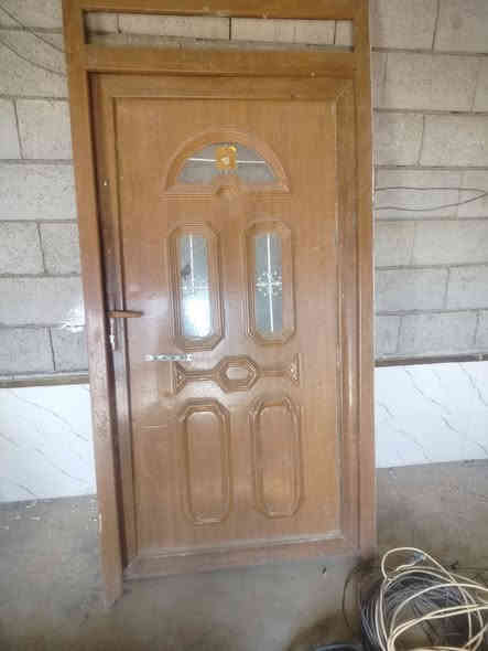 السلام عليكم 
باب بلاستك للبيع العرض110سم
الارتفاع220  السعر80
***********
