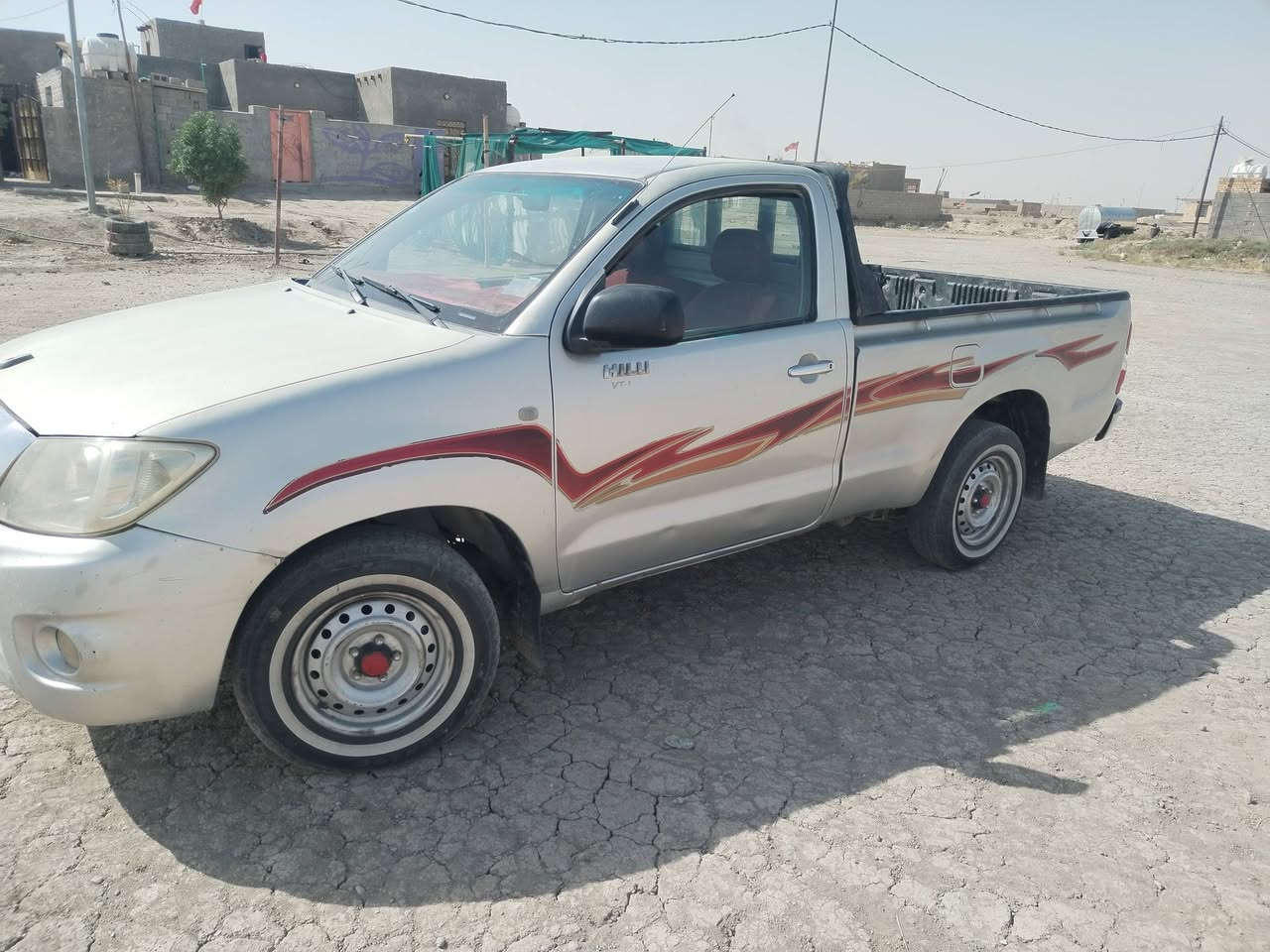 سلام عليكم  رمضان كريم
سياره فلاونزه  موديل2011 للبيع  بيه بس جاملغ فقط ولباقي مكفول تبريد تدفئه شغالات سياره ما بيه اي نقص سنويته 2029 حداديه تايرات جديد  سعر 120 وبيه مجال المكان الديوانية قضاء البدير رقم الهاتف ***********
